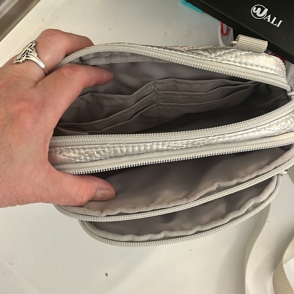 Baggalini Silver Quilted Crossbody Bag/ Fanny Pack - Picture 4 of 5